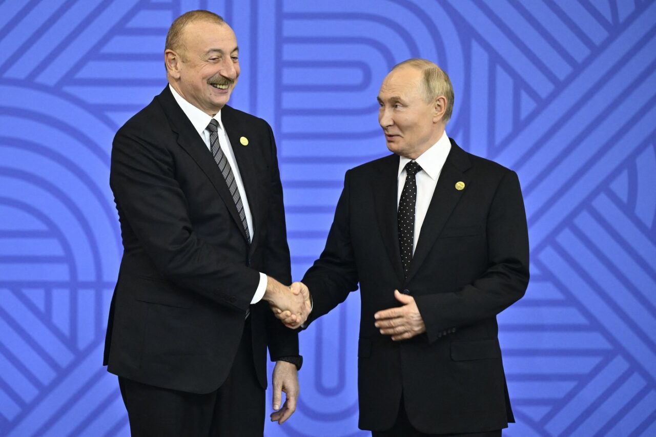Putin își cere SCUZE președintelui Azerbaidjanului pentru prăbușirea avionului lovit de o rachetă rusească, dar nu-și asumă responsabilitatea