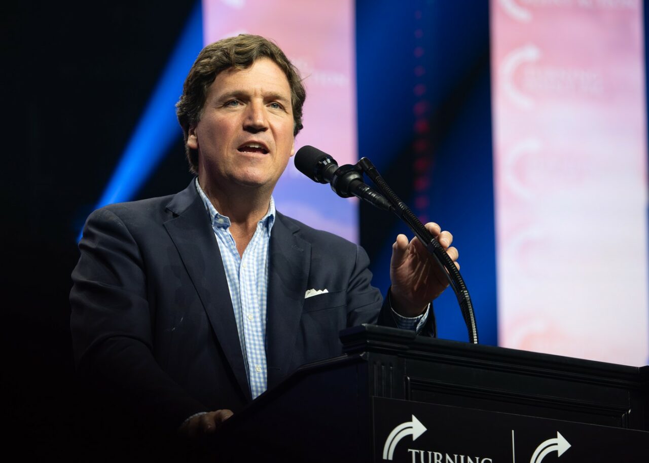 Tucker Carlson i-a luat un interviu lui Serghei LAVROV. În februarie, el a fost criticat pentru un interviu cu Vladimir Putin