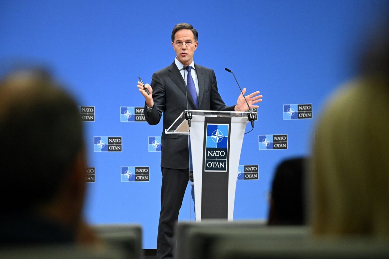 Uniunea Europeană și Canada au depășit contribuția SUA în efortul financiar NATO în cazul Ucraina