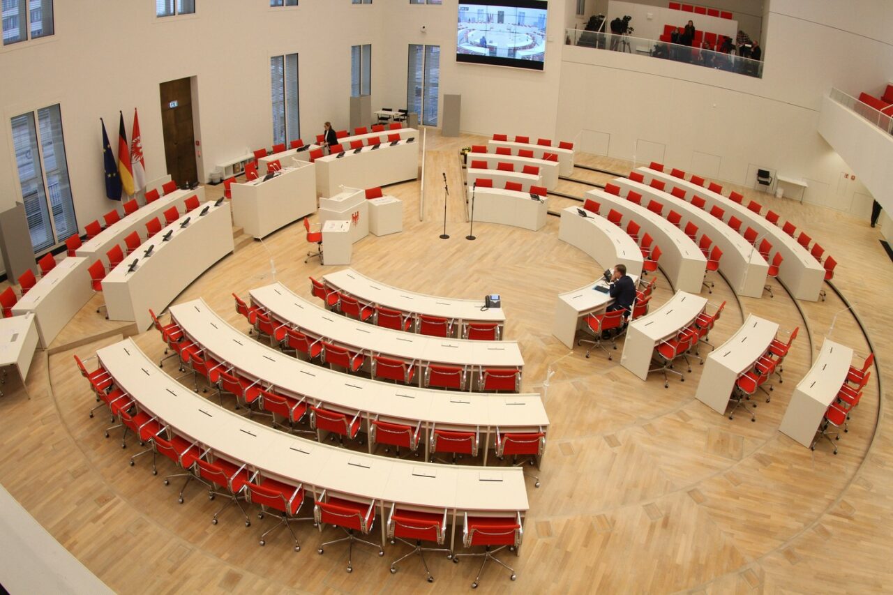 Uniunea Creștin-Democrată se menține pe primul loc în preferințele electorale în GERMANIA /Popularitatea partidului extremist AfD este în creștere