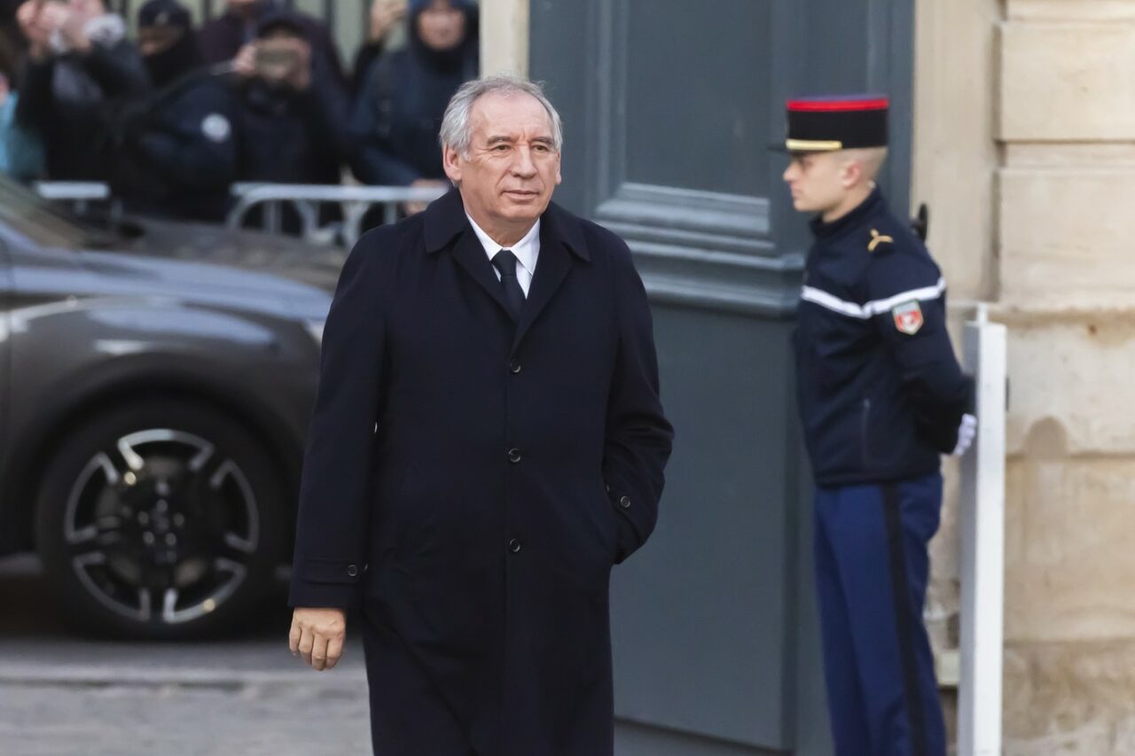 François Bayrou avertizează asupra situației ”grave” din Franța și EUROPA /Există un ”perete de sticlă” între cetățeni și liderii politici