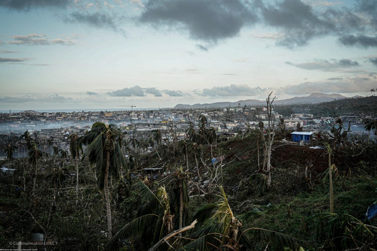 REUTERS: Ciclonul Chido a scos la iveală problemele socio-economice uriașe din Mayotte. Teritoriul este, de departe, cea mai săracă regiune a Franței
