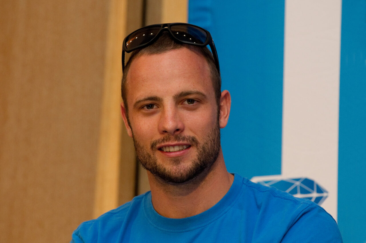Oscar Pistorius are o nouă iubită. Sora fostei soții: „E atât de bolnav încât a căutat o sosie”