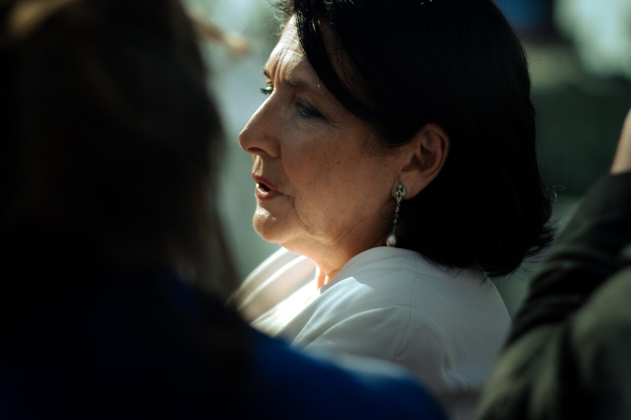 Preşedintele Georgiei avertizează: Rusia desfășoară un „război hibrid” împotriva României şi Moldovei / Comentarii despre Călin GEORGESCU