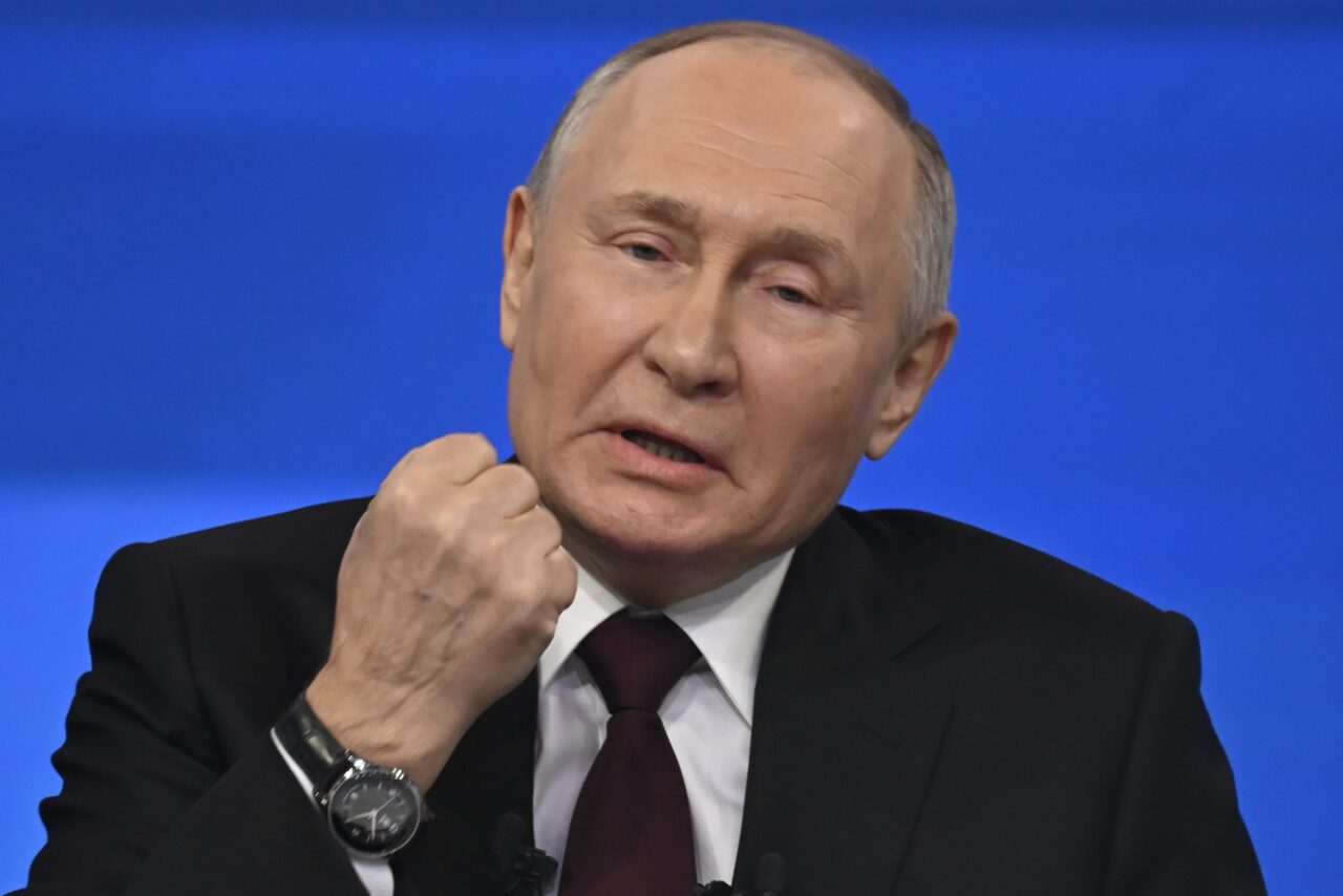 Conferința anuală de presă a lui Putin / Liderul rus contestă eficiența scutului de la DEVESELU. „Doar în câteva secunde începe separarea focoaselor”