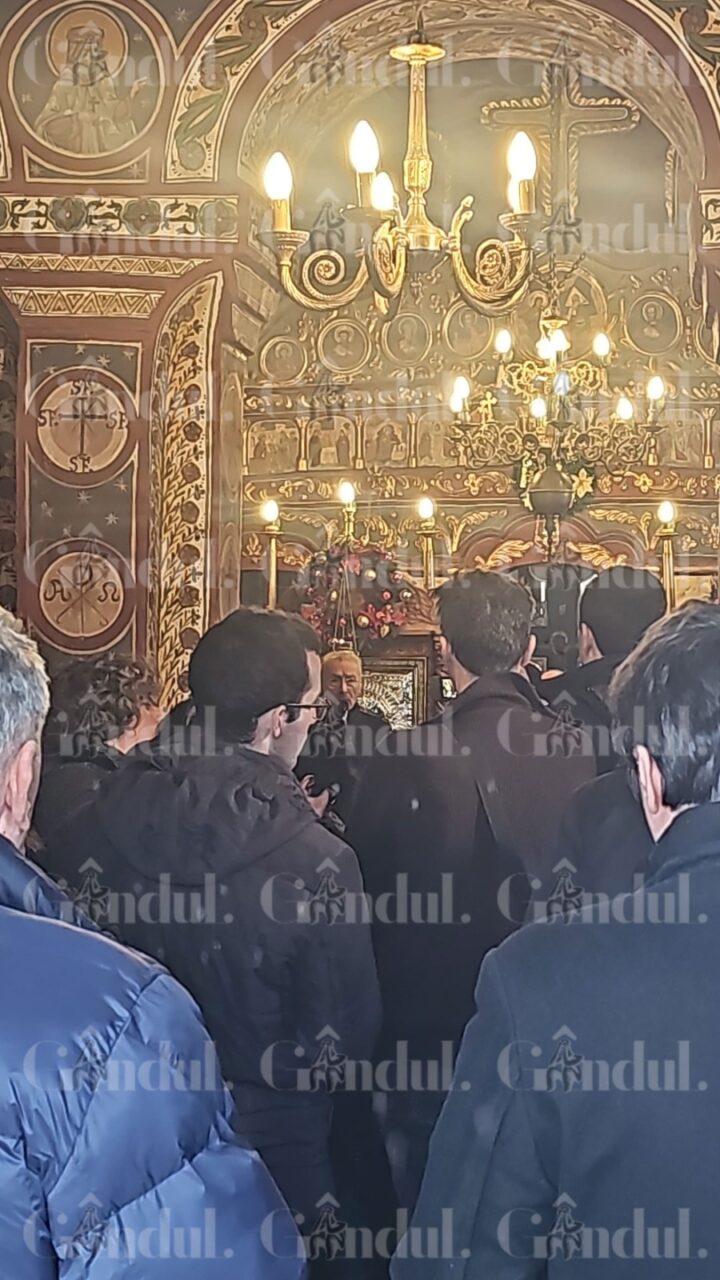 Drum bun în eternitate, Mircea Diaconu! Fostul președinte Emil Constantinescu, omagiu adus marelui actor, înmormântat cu onoruri MILITARE