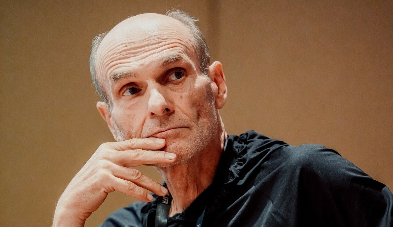 Cristian Tudor Popescu RĂSPUNDE celor care l-au taxat pentru afirmațiile despre David Popovici: „Cel mai inteligent dintre marii sportivi ai României”