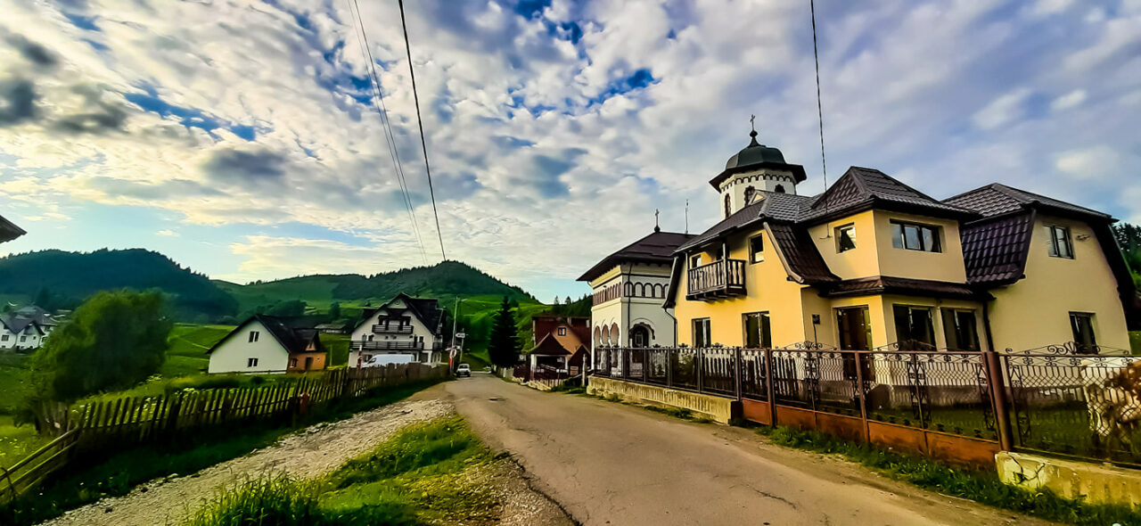 Localitatea din România, unde se găsește cel mai curat aer. O zonă pitorească ce păstrează tradițiile autentice