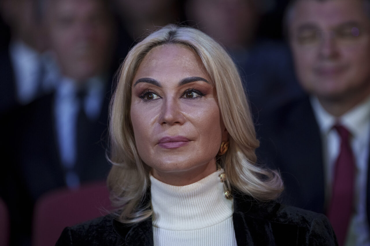 Raluca Turcan, replică pentru Lucian Romașcanu: Nu a fost nevoie de HOTĂRÂRE DE GUVERN la expoziția din Olanda. Adevărul va ieşi la suprafaţă