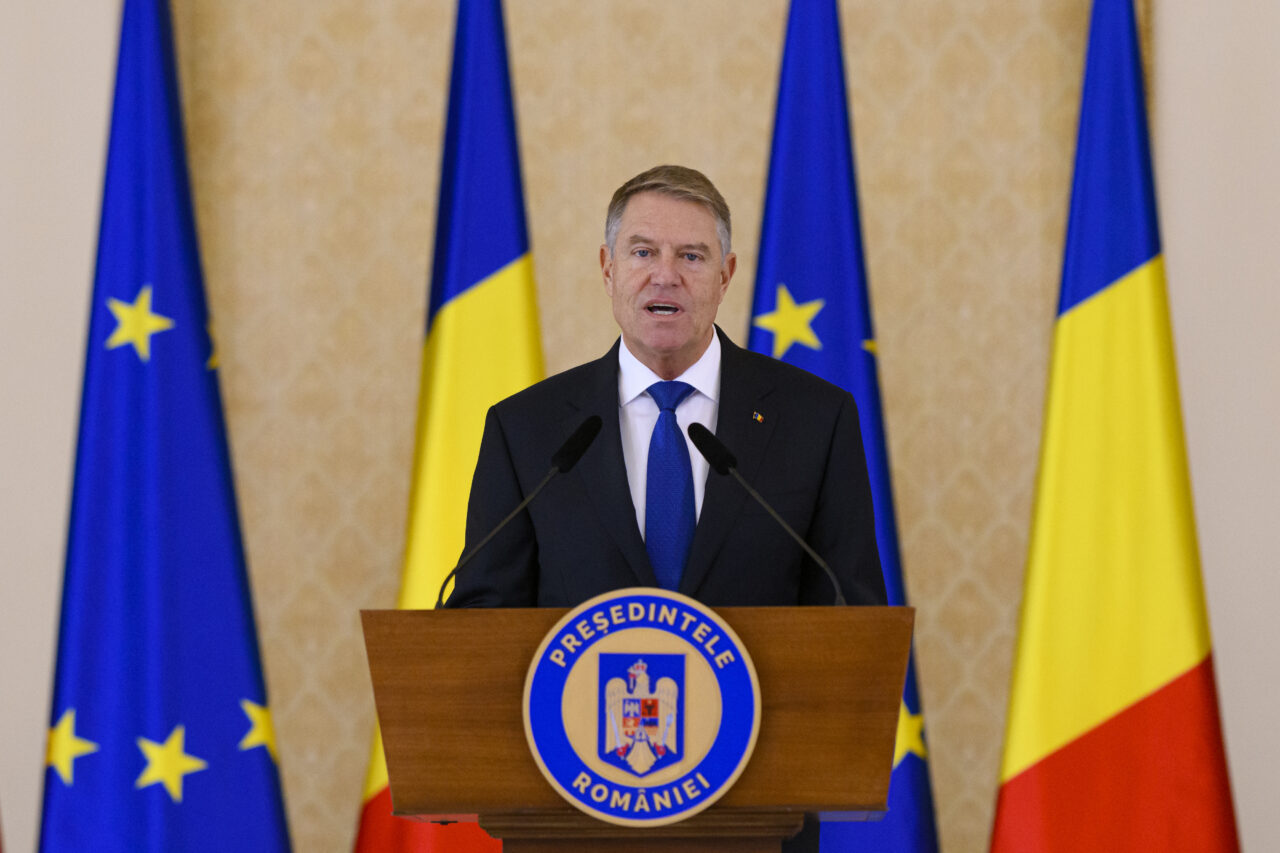 Klaus Iohannis: Ziua Culturii Naționale ne găsește într-un moment de răscruce pentru VIITORUL României / Anul 2025, declarat „Anul Eminescu”