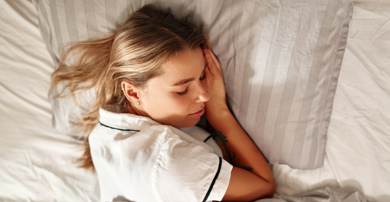 Studiu. Somnul întrerupt predispune la DEMENȚĂ