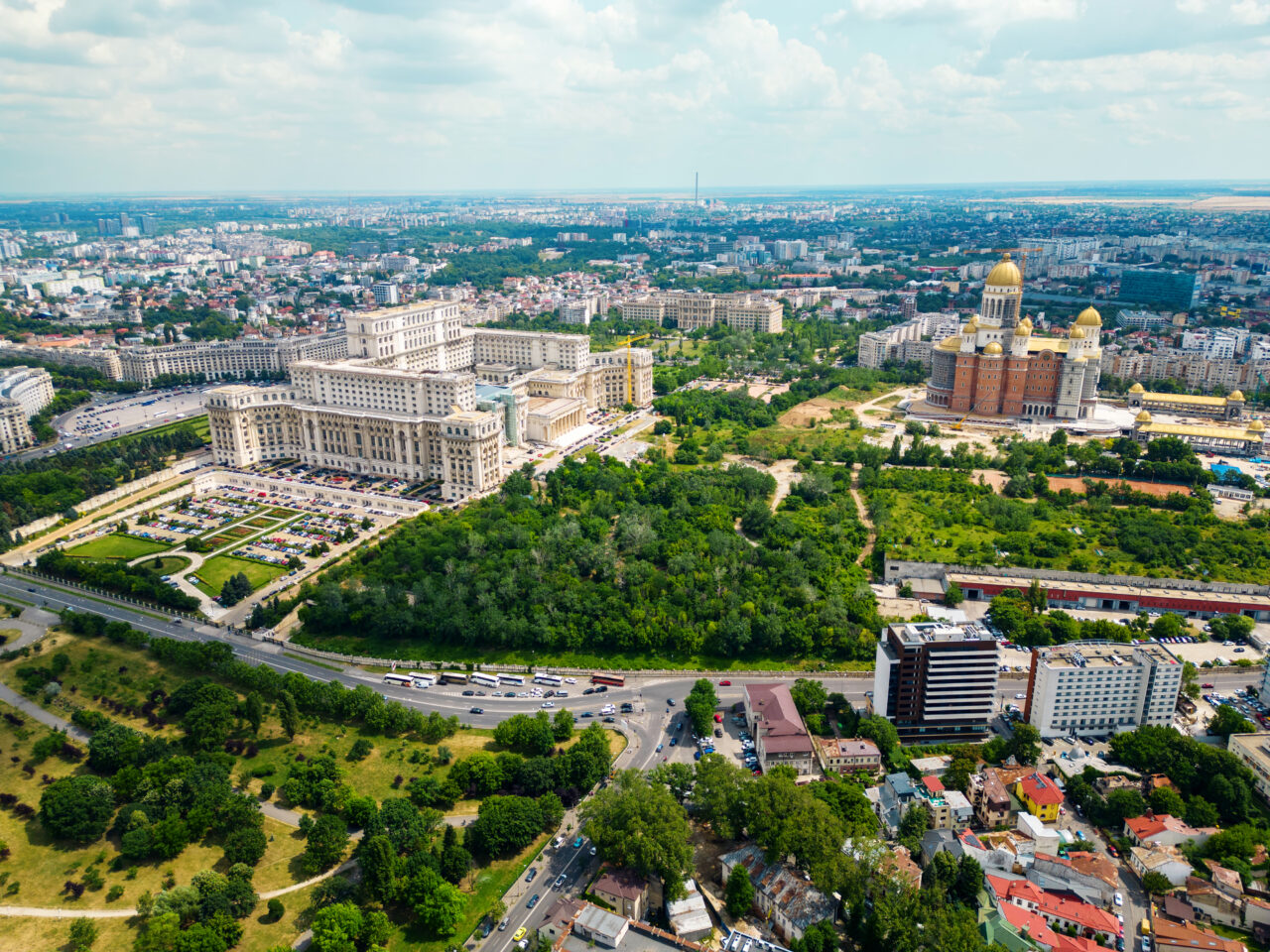Cu cât se vinde un teren cu vedere la vilele de protocol de pe malul Lacului Floreasca, în București. A fost rescos la licitație