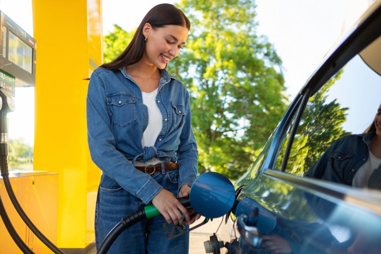 Când este cel mai ideal MOMENT să-ți alimentezi automobilul cu benzină