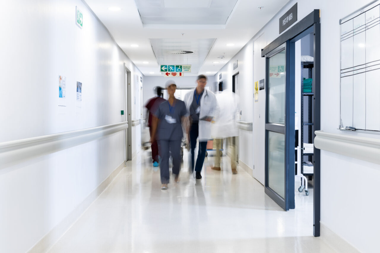 Medic din Constanța, acuzat de malpraxis, după ce un copil de un an și 4 luni a murit: „L-a consultat mi-a zis că nu are nimic”
