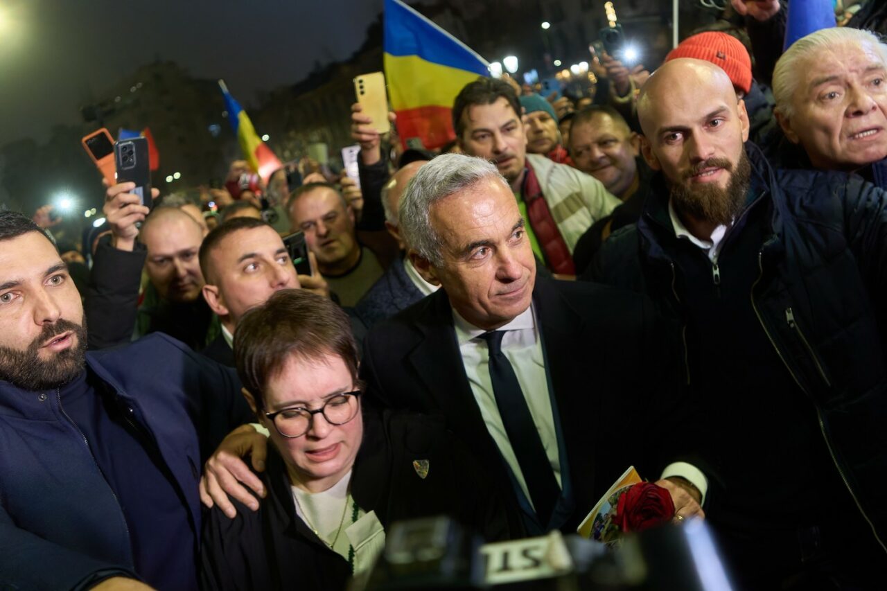 Călin Georgescu: „Poporul român, trezit la conștiință, luptă pentru reluarea TURULUI AL DOILEA al alegerilor prezidențiale”