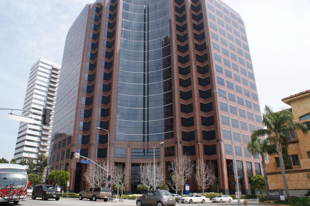 Oficiul consular al României la Los Angeles îşi suspendă temporar activitatea. Sediul a fost evacuat din cauza INCENDIILOR. Soluțiile pentru urgențe