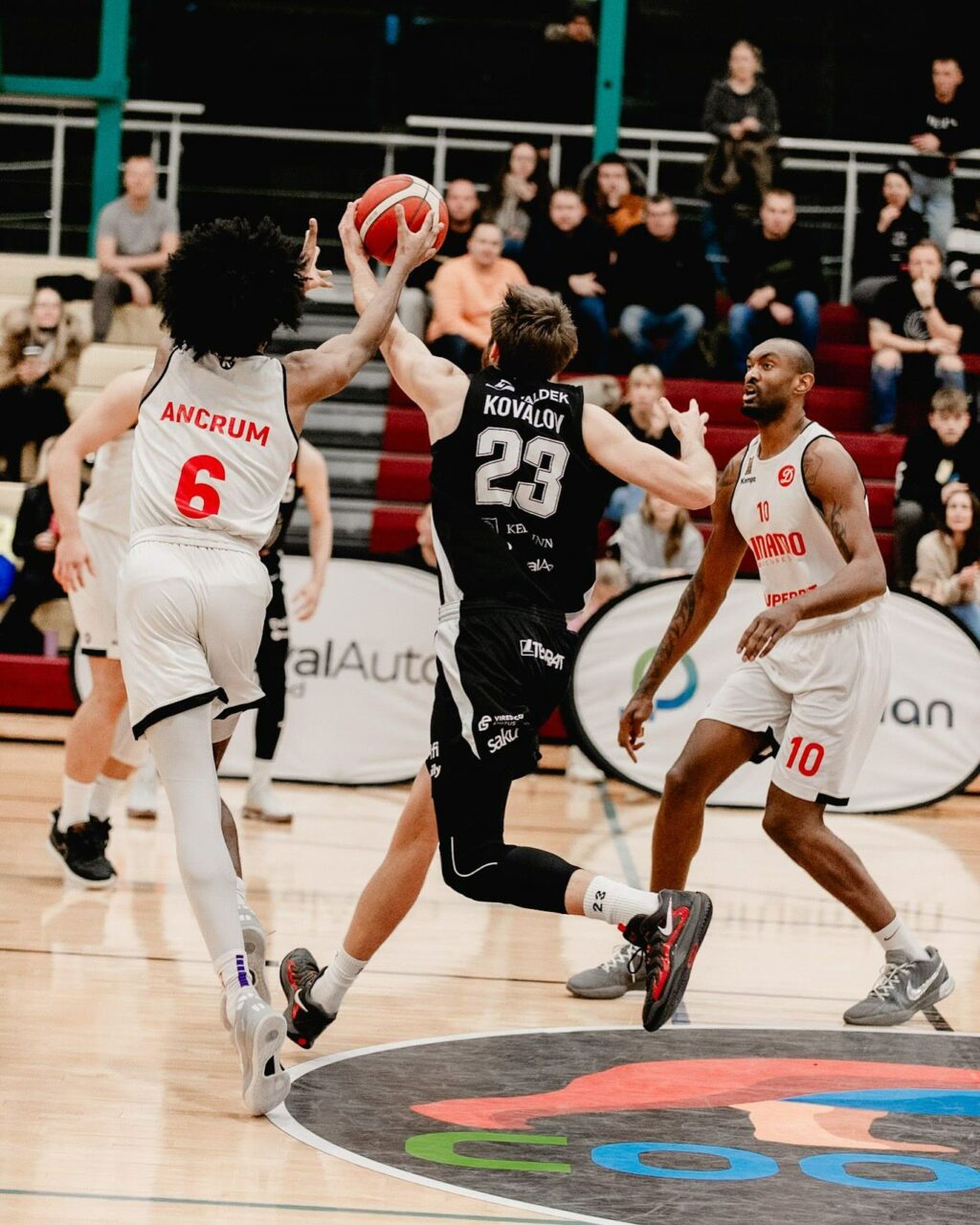 CS Dinamo învinge în deplasare formația estoniană Keila. Alb-roșii păstrează șansa calificării în play-off-ul ENBL