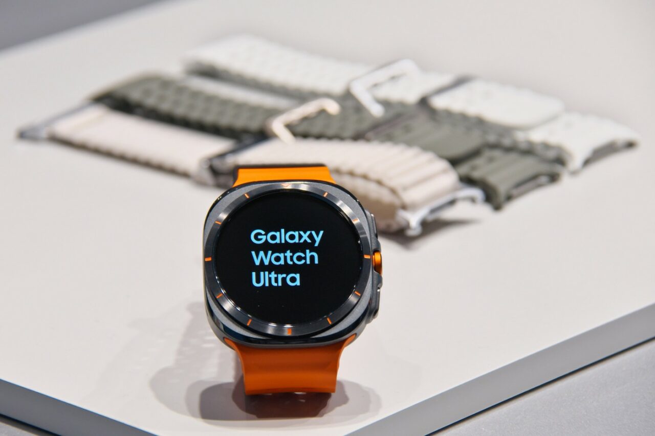 Samsung are o OFERTĂ fabuloasă pentru modelul de smartwatch Galaxy Watch Ultra. Ai o reducere importantă, cu o singură condiție