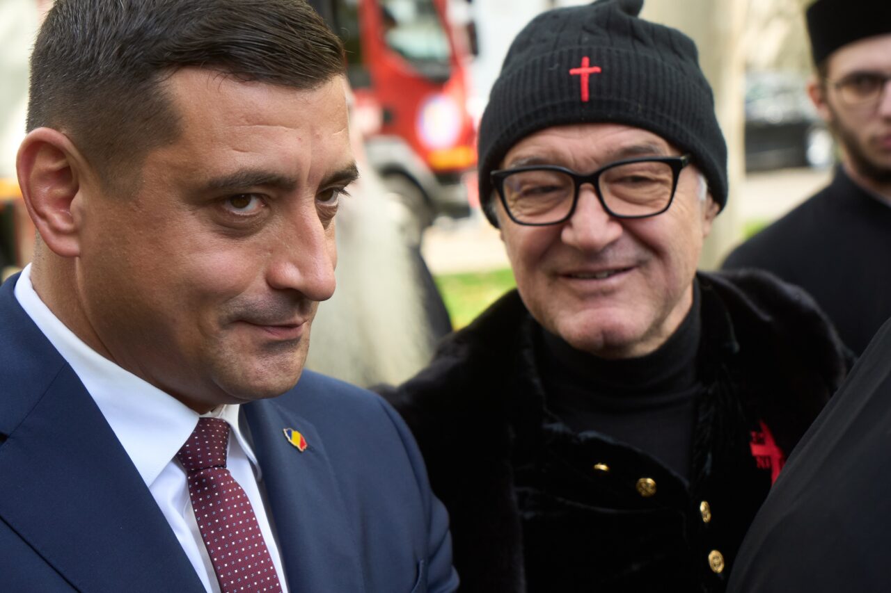 Gigi Becali, întrebat dacă George Simion candidează: „Acum spune la VRĂJEALĂ că nu candidează. Nu joacă la două capete”
