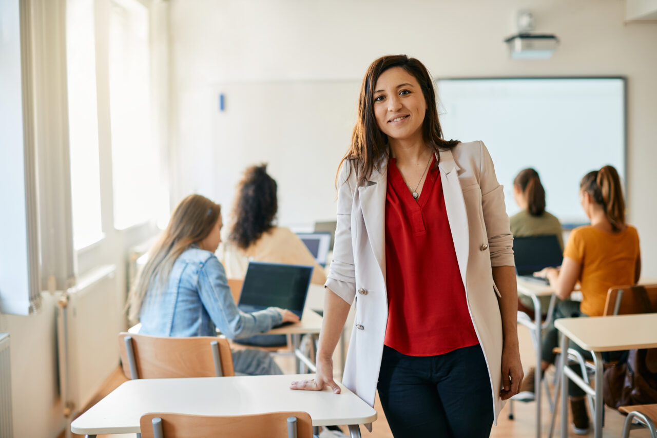 Caz ȘOCANT. O profesoară a rămas însărcinată cu un elev de-al ei de 13 ani. Ce observase tatăl băiatului