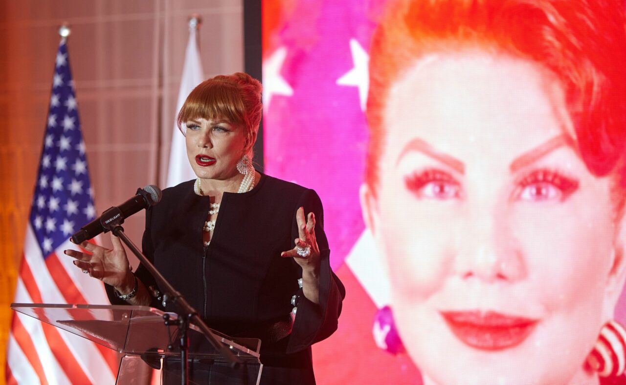 Cine este Georgette Mosbacher, favorită pentru postul de AMBASADOR al SUA în România