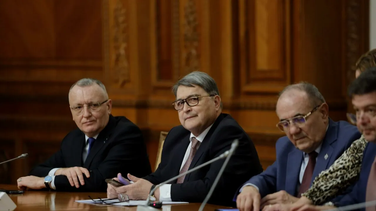 Noile condiții de călătorie în SUA, pentru ROMÂNI/ Emil HUREZEANU: „În ce privește călătoriile fără viză e nevoie de o ajustare”