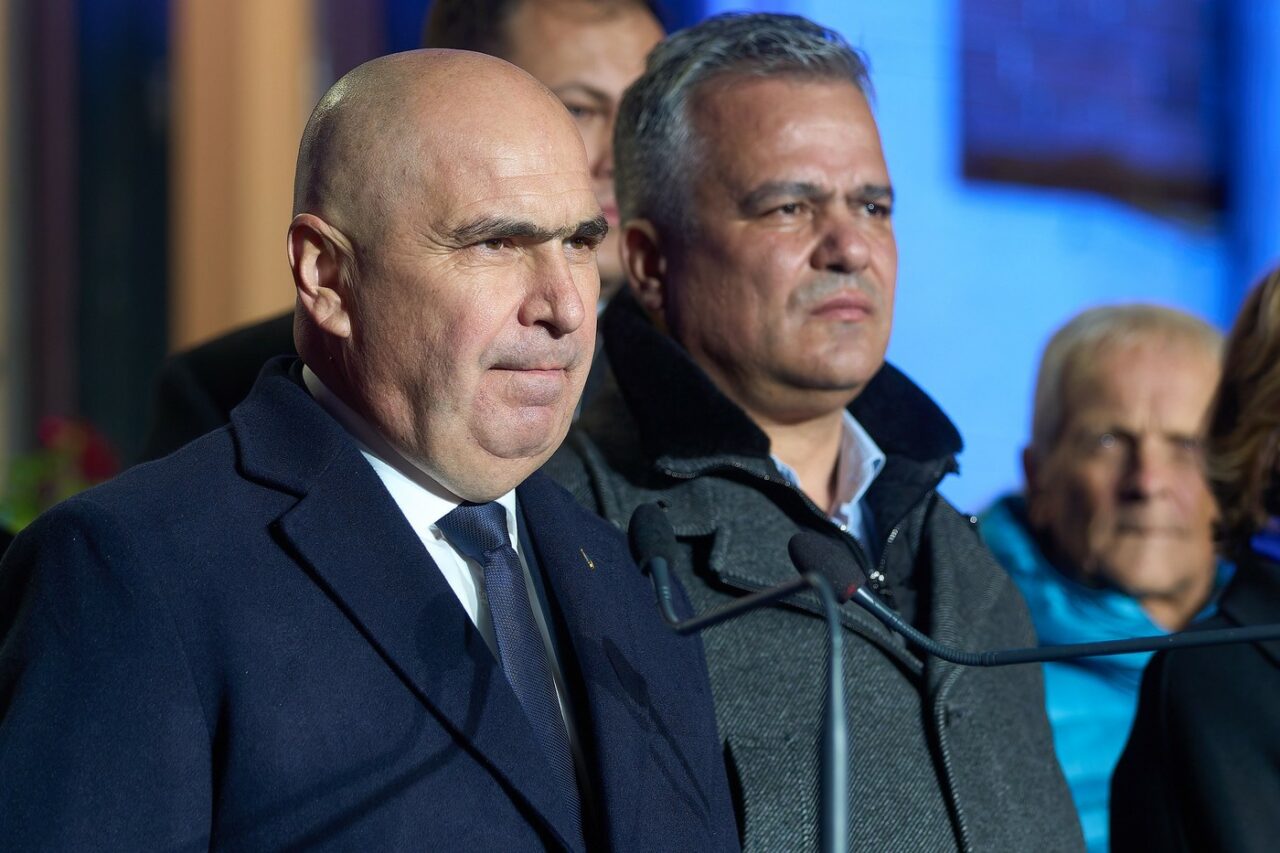 Ilie Bolojan, Sebastian Burduja și Ciprian Ciucu au mers la manifestările de Ziua Unirii de la Focșani. Liderul PNL a fost huiduit
