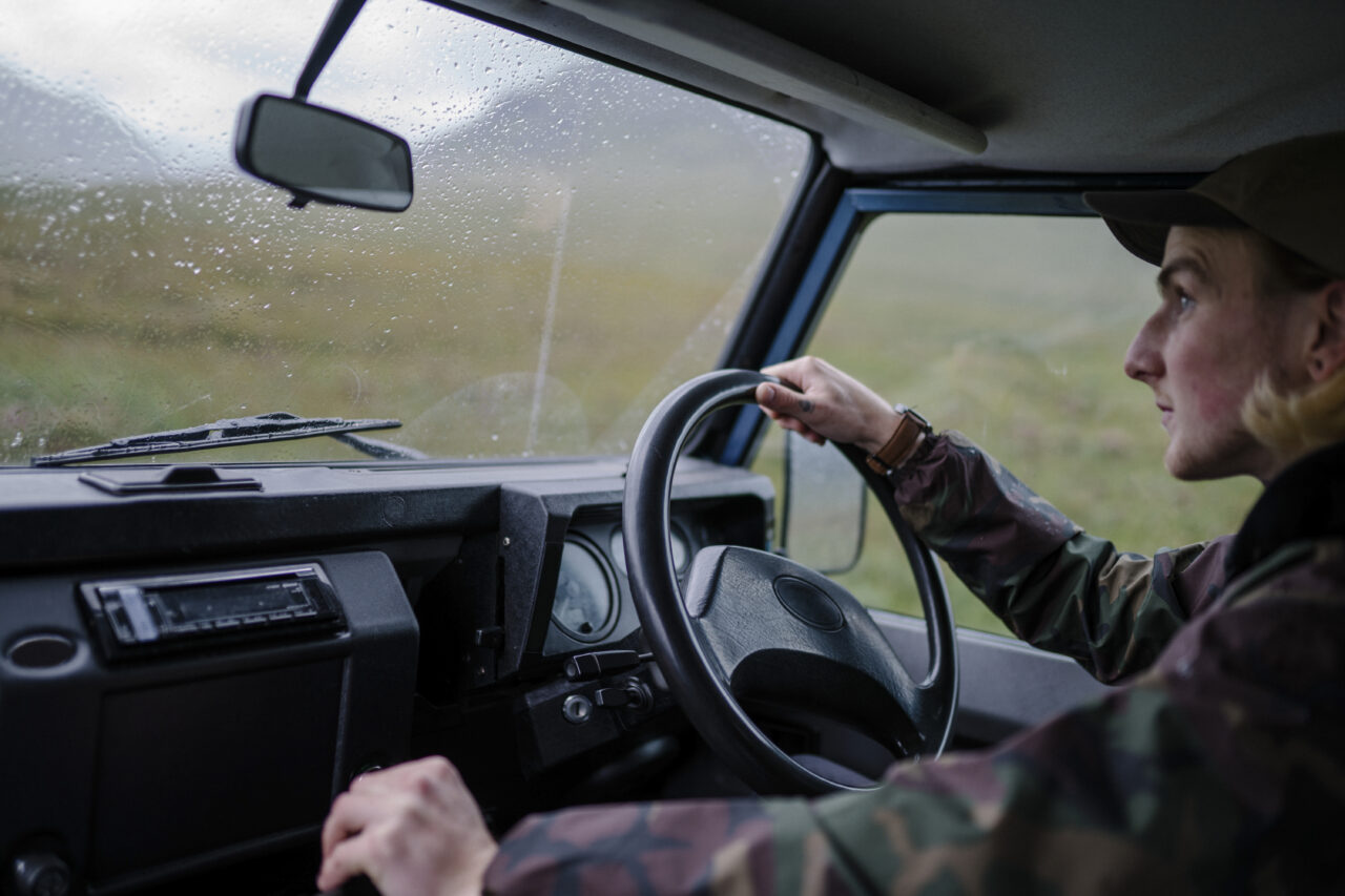 Range Rover de 183.000 de lire, considerat „imposibil de furat”, prădat de hoți în doar 15 minute, la două zile de la cumpărare. Cum a fost posibil