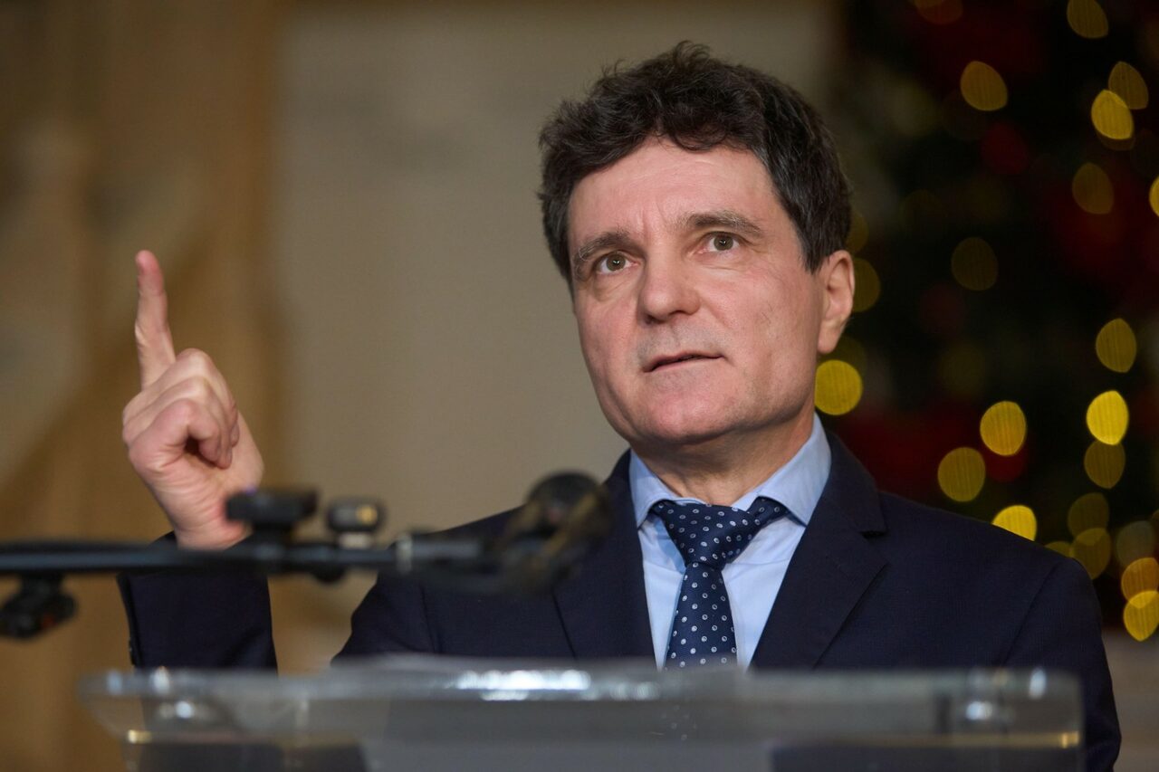 Nicușor Dan: „Oamenii l-au folosit pe Georgescu pentru a da o PALMĂ clasei politice. Eu înclin să cred că a fost o influență a Rusiei”