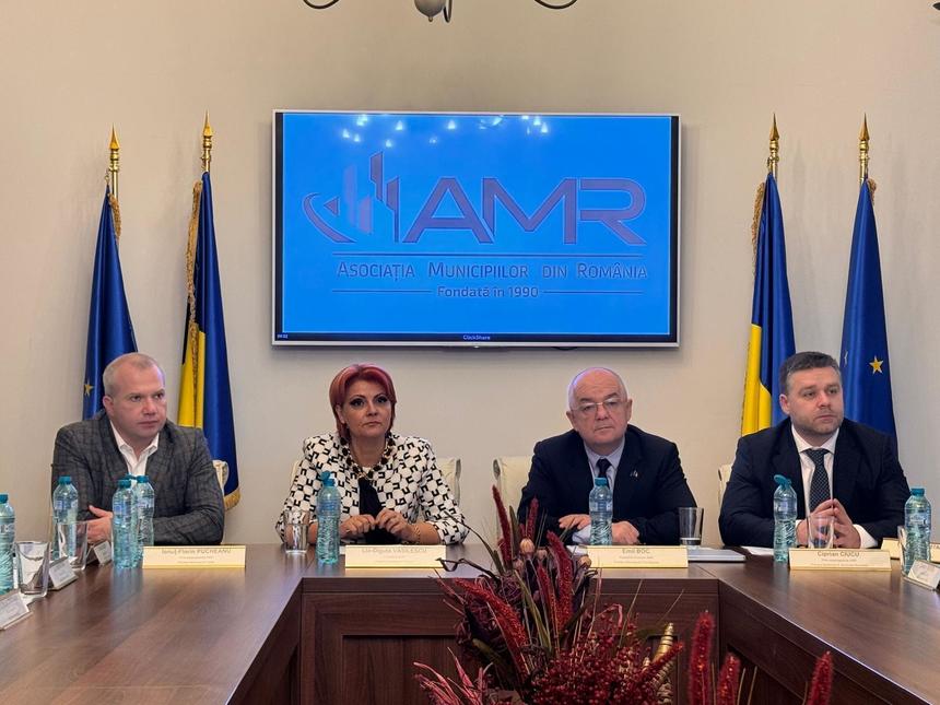 Olguța Vasilescu este noul președinte al Asociaţiei Municipiilor din România. Emil Boc, „retrogradat” președinte executiv
