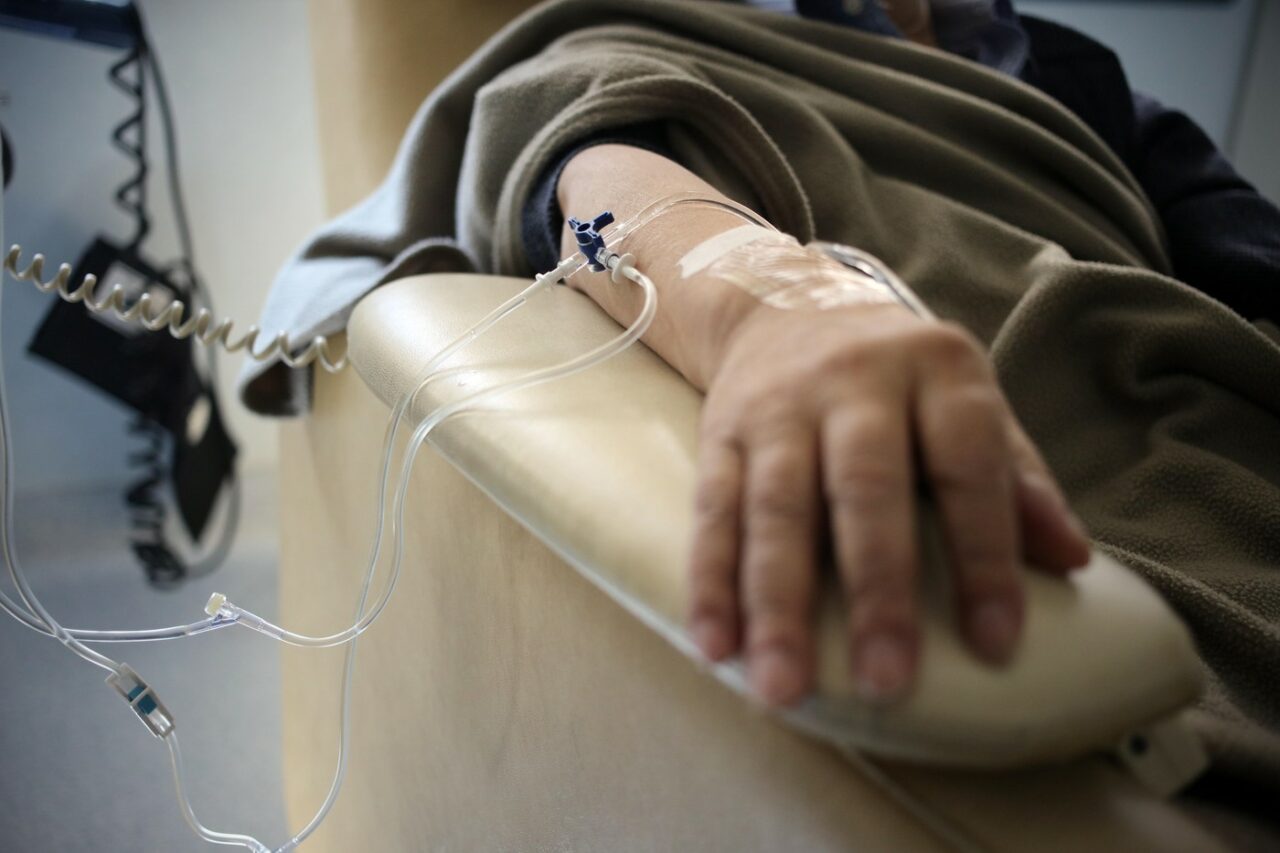 Bărbat mort în drum spre Craiova, din cauza lipsei de CARDIOLOGI la Spitalul Slatina. Fratele acuză incompetența autorităților