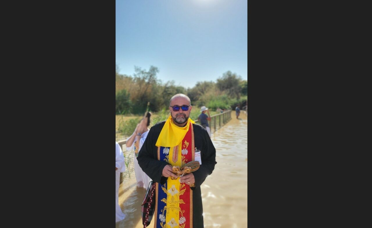 Vestigii arheologice, vechi de 2300 de ani, descoperite de un preot din Argeș/ Pădurea răsuna, la propriu, sub detectoarele de metale