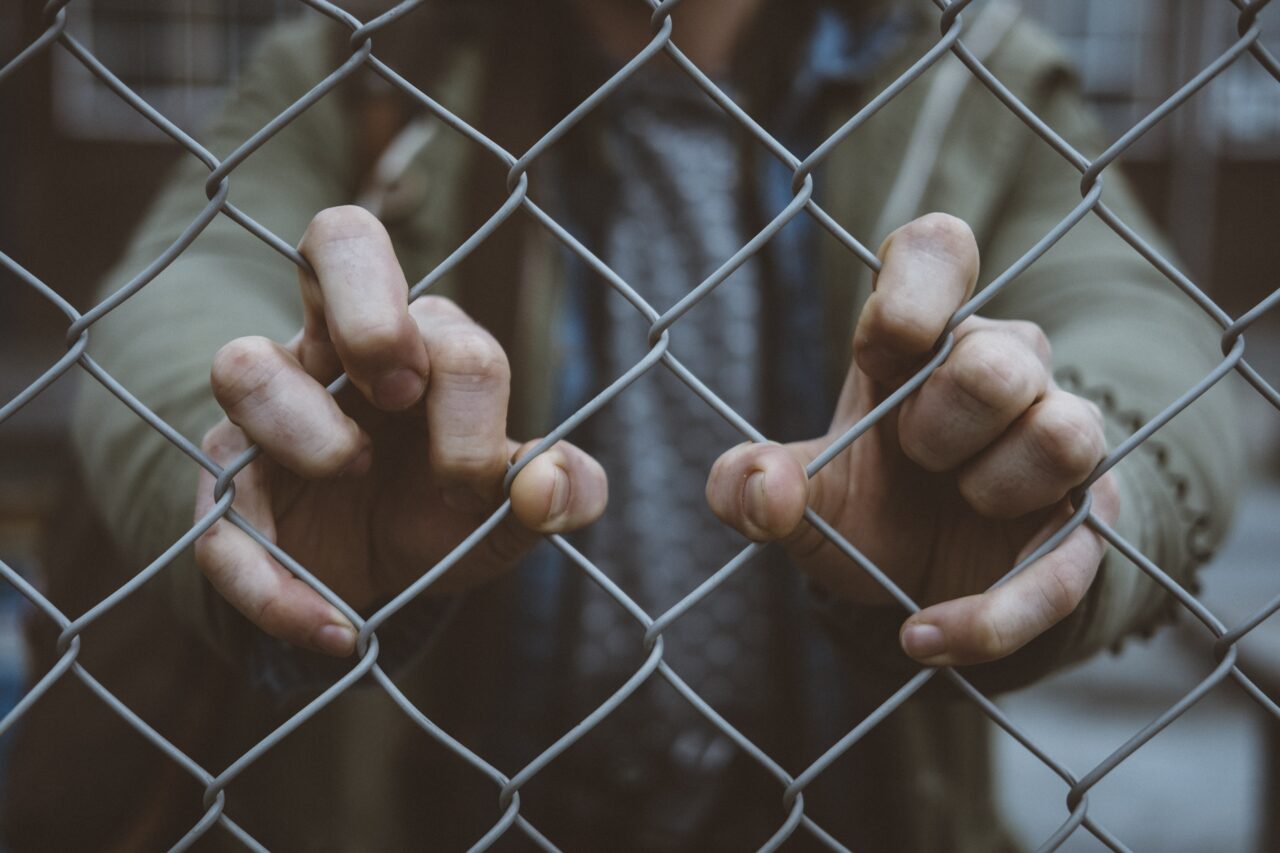 El Salvador a acceptat să primească din SUA persoane deportate de orice naţionalitate, inclusiv cetățeni americani condamnați!