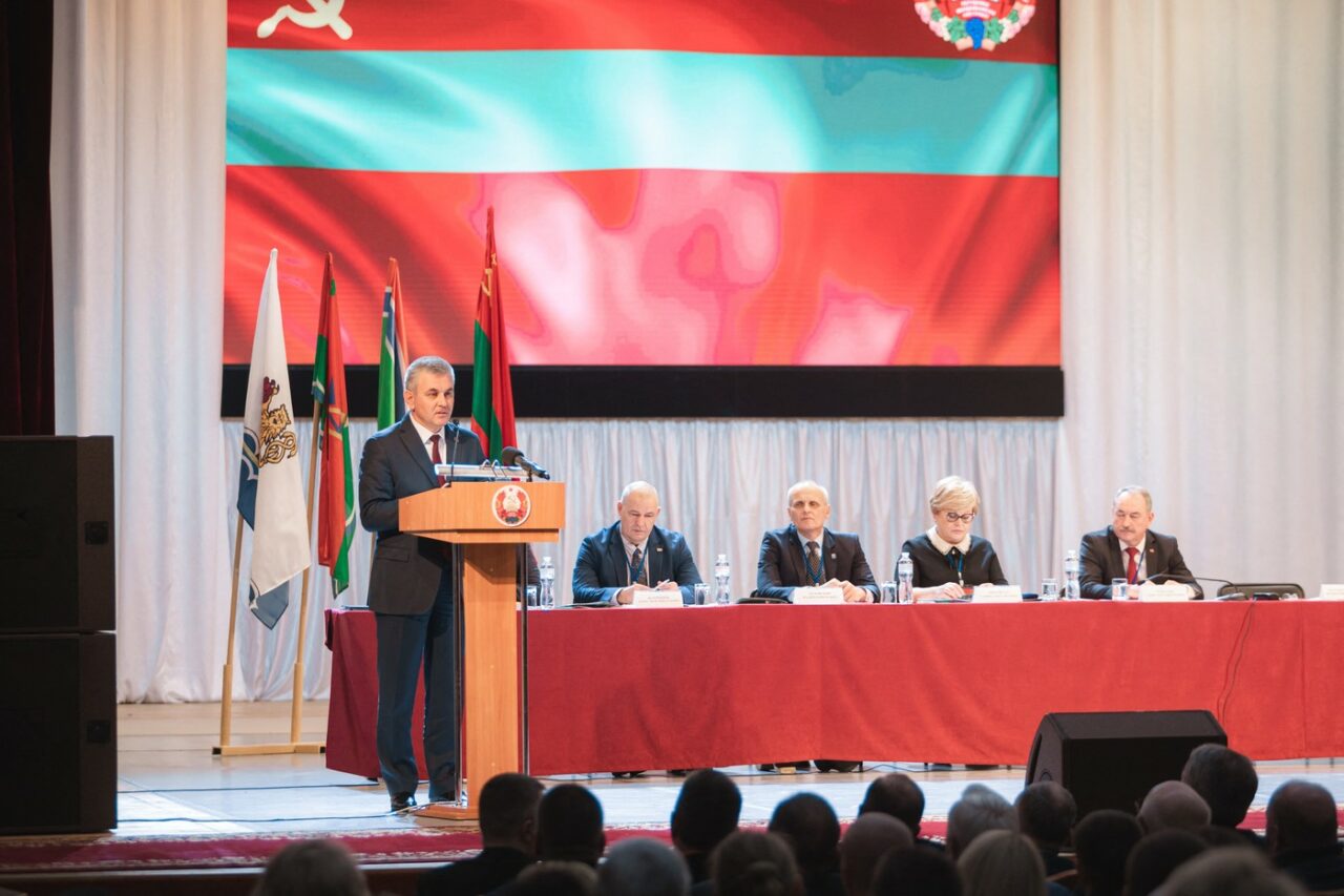 Zeci de mii de oameni au rămas fără căldură și gaz în regiunea separatistă moldoveană TRANSNISTRIA