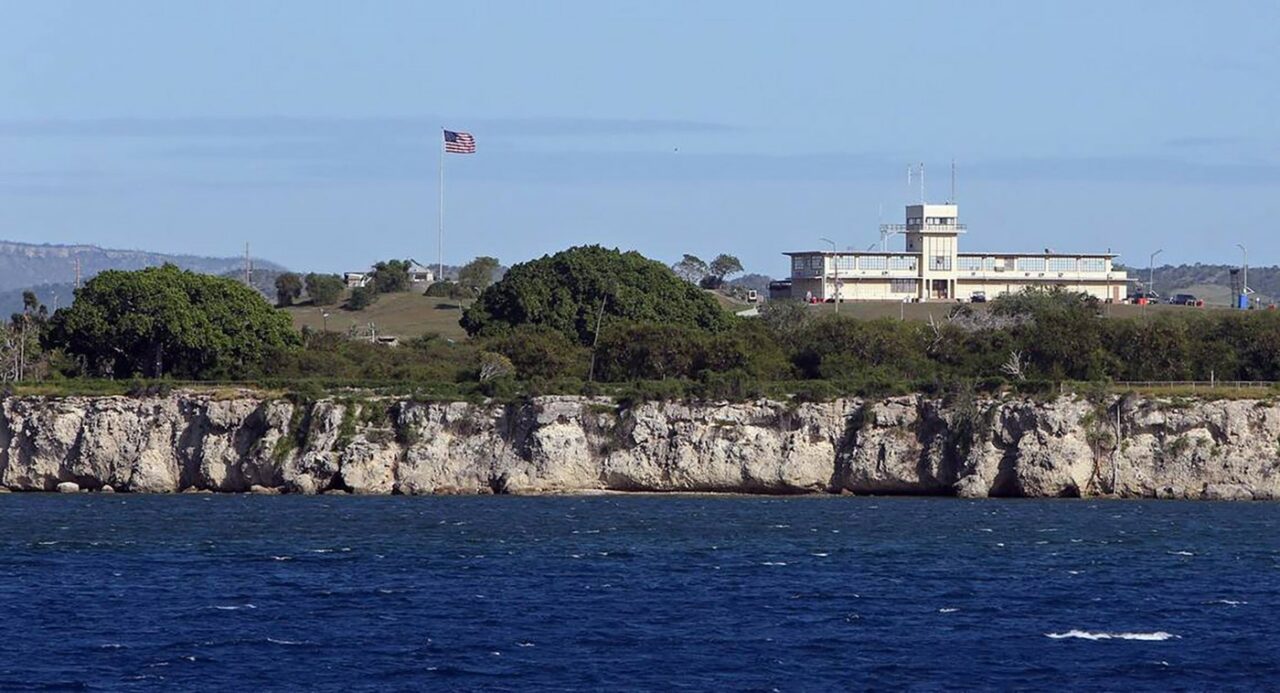 Administrația Biden a decis MUTAREA a 11 deținuți de la Guantanamo Bay. Aceștia nu au fost niciodată puși sub acuzare