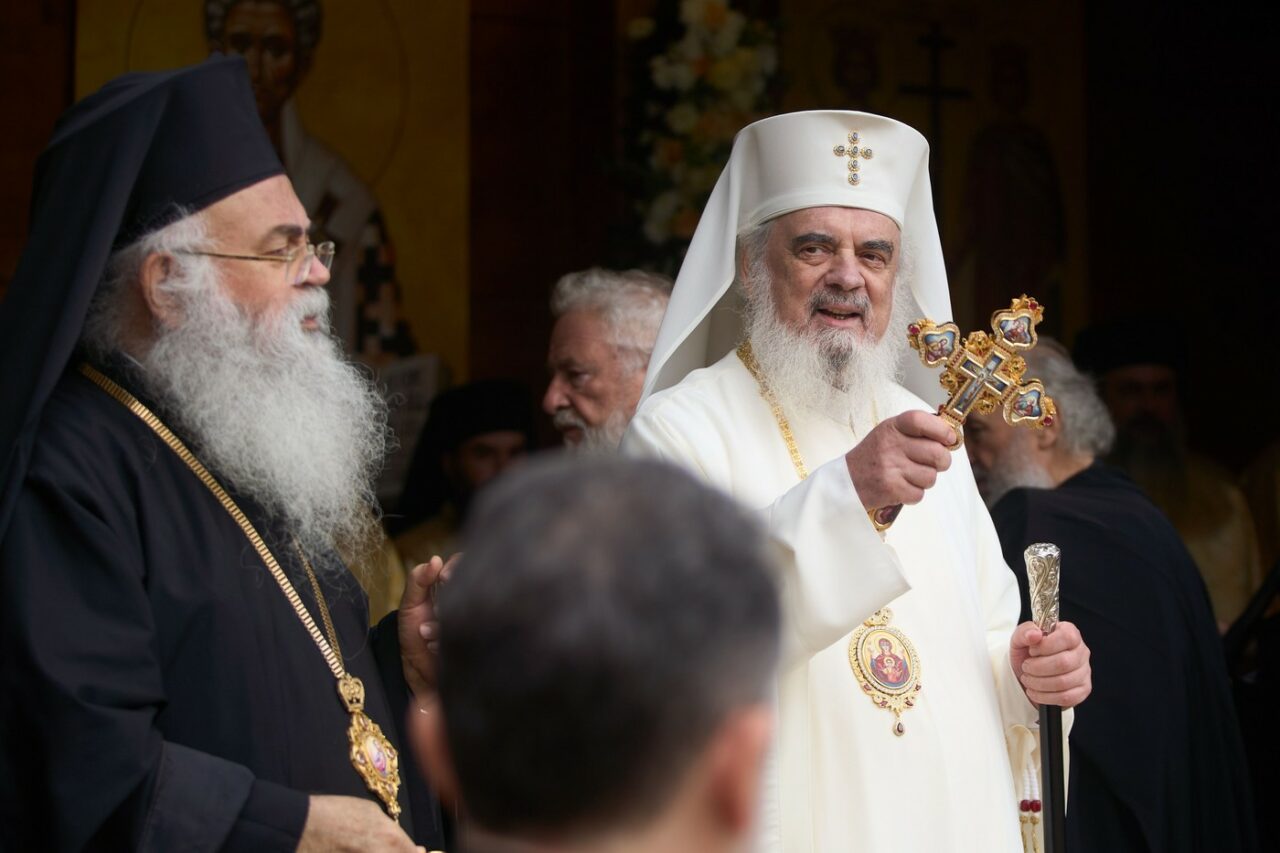 Patriarhul Daniel, despre Agheasma MARE: „Este vindecătoare, de boli sufletești și trupești”