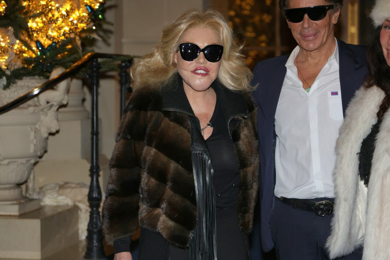 A murit Jocelyne Wildenstein, o vedetă renumită pentru operațiile sale ESTETICE. Era cunoscută sub numele de „Catwoman”
