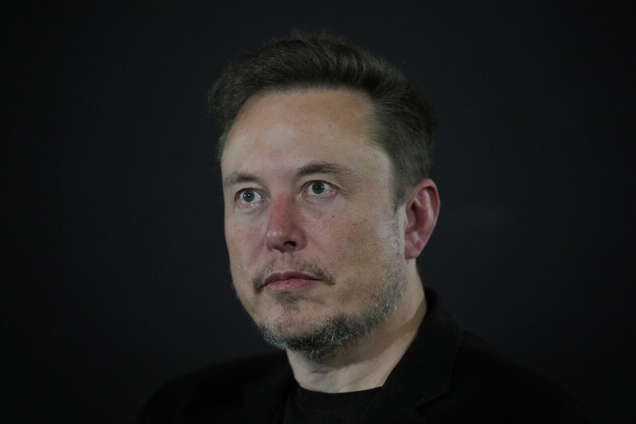 Întâlnire de taină înainte de învestirea lui Donald TRUMP. Ce au discutat vicepreședintele Chinei și Elon Musk