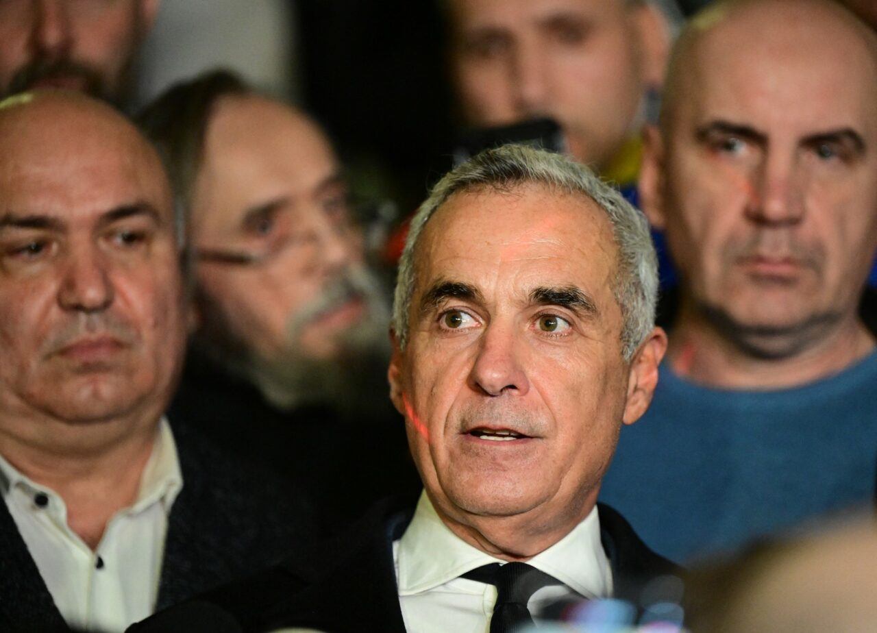 Călin Georgescu, invitat la emisiunea lui Alex Jones: Uniunea Europeană și Ursula von der Leyen au fost implicate în ANULAREA alegerilor din România