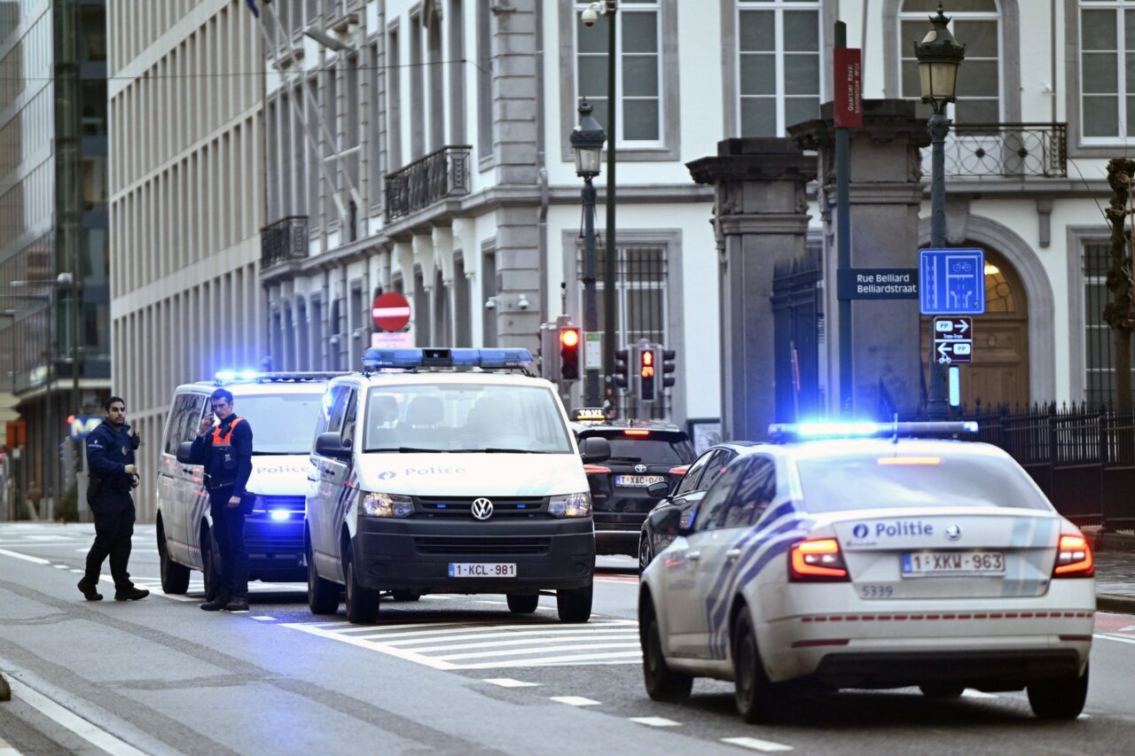 Belgia: Un bărbat ÎNARMAT a încercat să pătrundă în biroul prim-ministrului