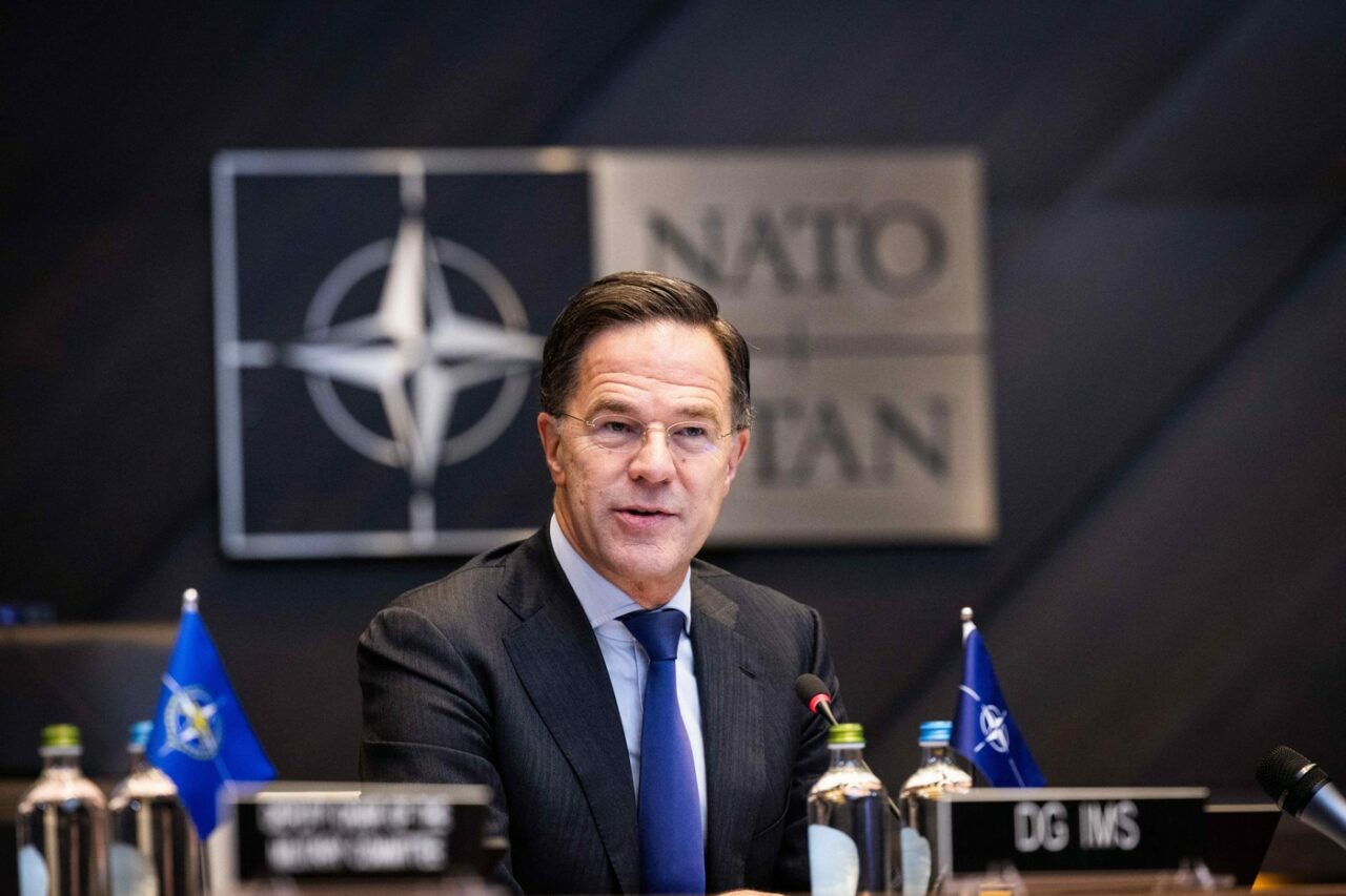 NATO trece la strategia „gândirii pe timp de război”. Începe schimbul de informații secrete cu industria europeană de apărare. Care este scopul