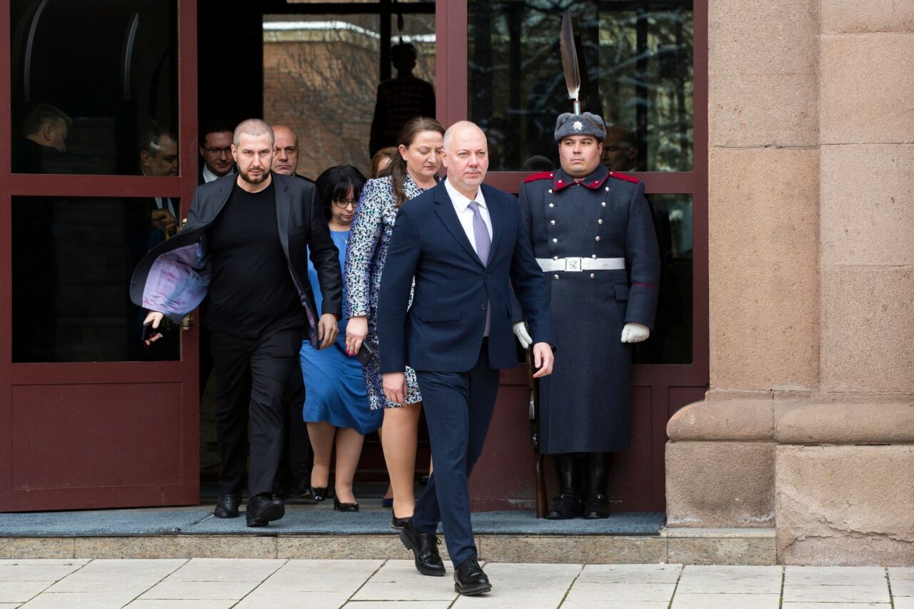 La TREI LUNI după alegerile din Bulgaria, principalul partid din Parlament a fost însărcinat cu formarea unui Guvern