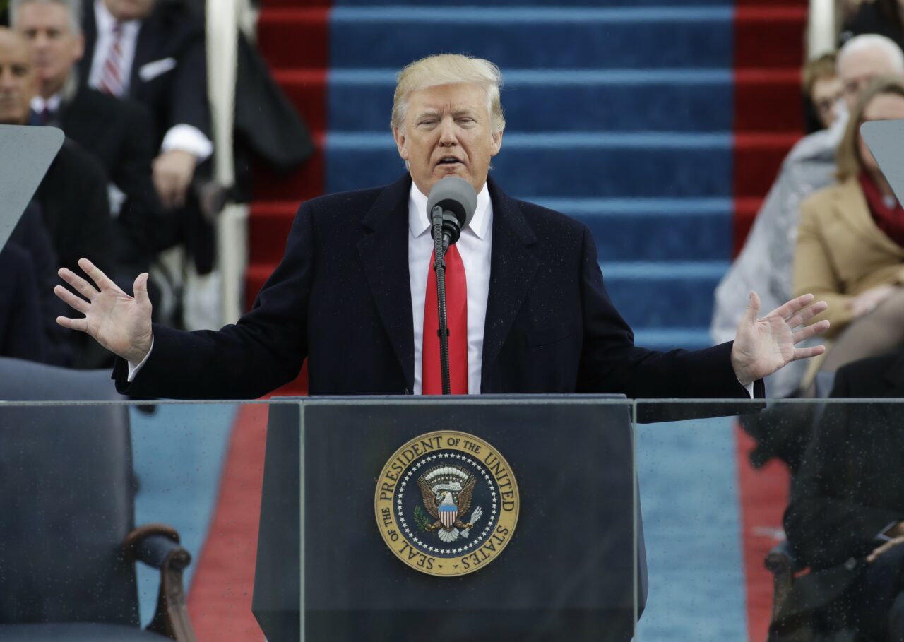 SUA în ziua ÎNVESTIRII. Donald TRUMP depune jurământul și devine al 47-lea președinte. Toți ochii lumii urmăresc primele decizii