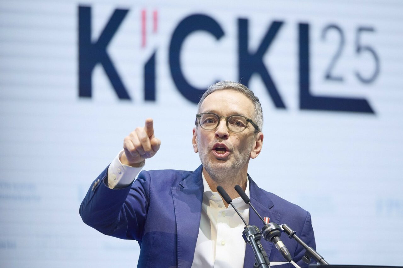 Herbert Kickl, liderul austriac al extremei DREPTE: „Vom construi Austria ca o fortăreaţă cu cereri de azil respinse, avize de expulzare”