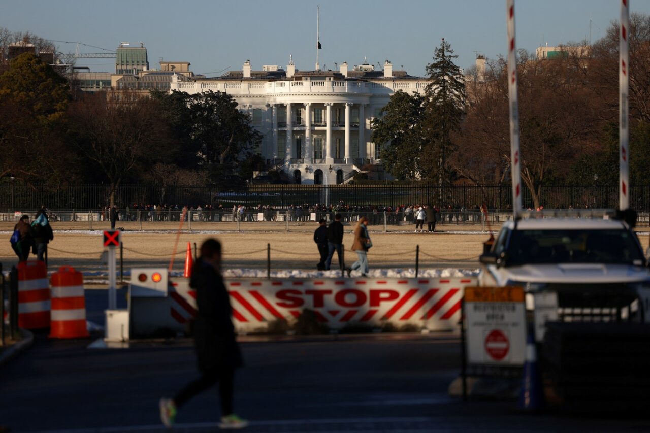 Câte ore au la dispoziție angajații Casei Albe pentru a înlocui bunurile familiei BIDEN cu cele ale familiei TRUMP