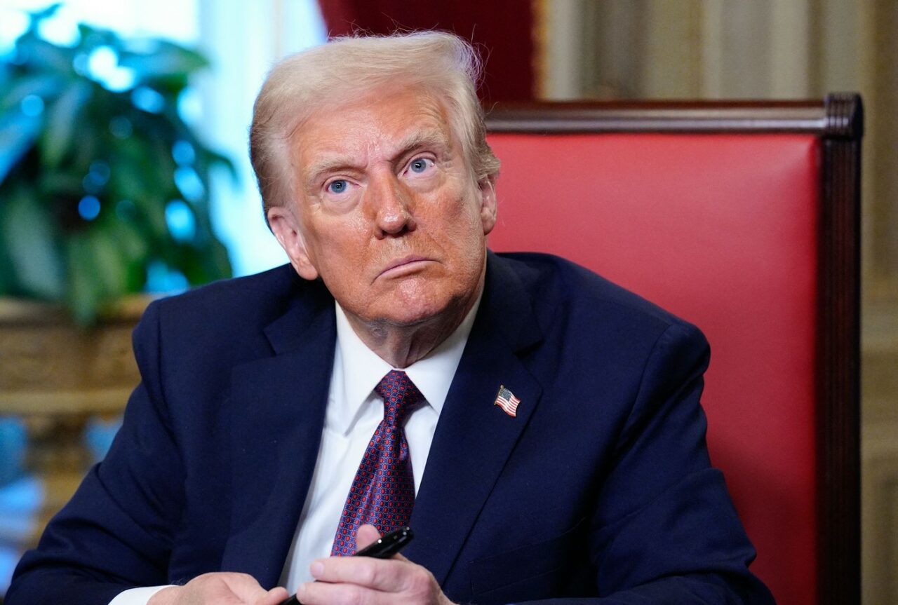 TRUMP vrea să salveze Statele Unite din ”declin” /Președintele instituie starea de urgență energetică și trimite trupe la frontiera cu Mexicul