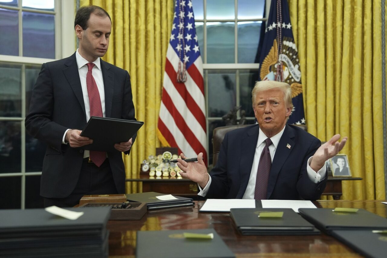 Donald TRUMP: NATO trebuie să dea mai mulți bani / „Este ridicol. Trebuie să se egaleze”