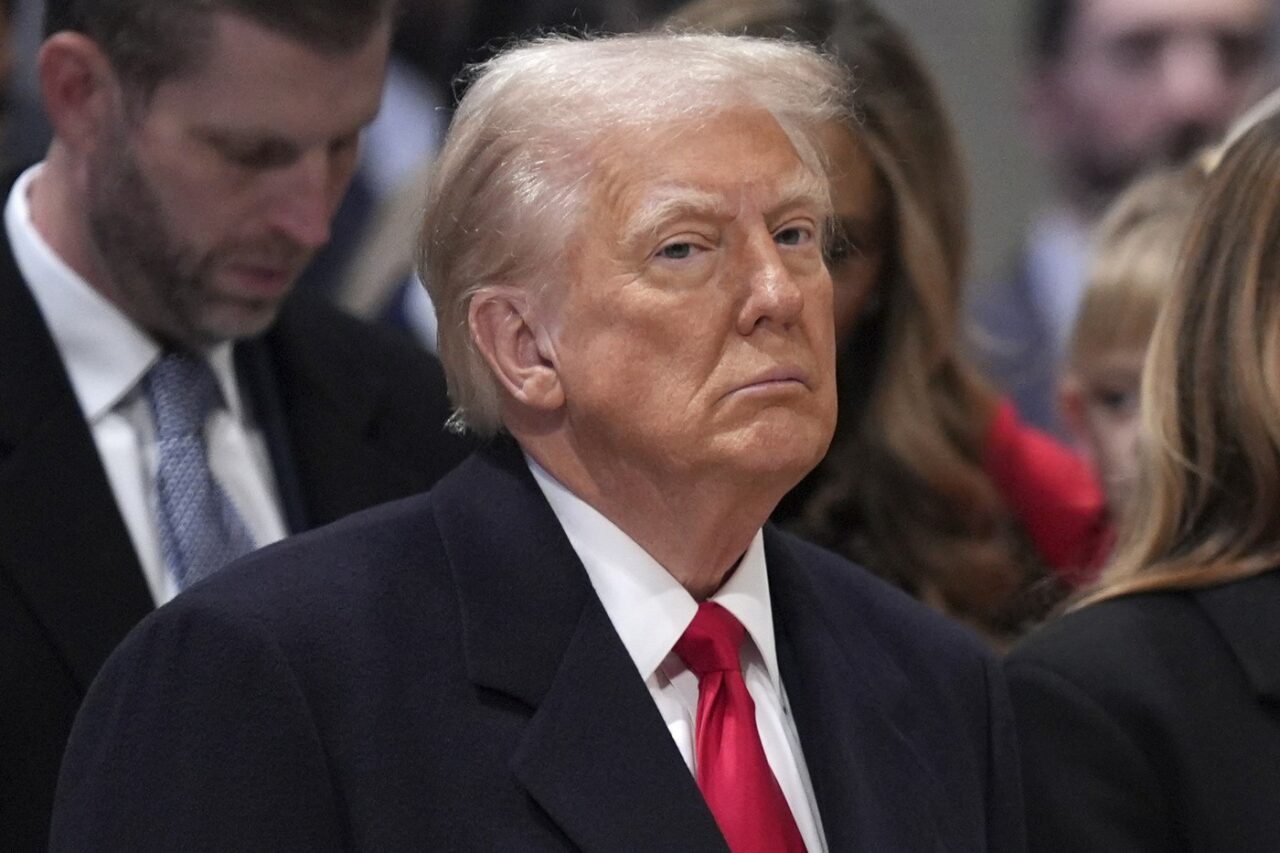 TRUMP pregătește investiții de 500 de miliarde de dolari în sectorul privat pentru infrastructura bazată pe inteligență artificială