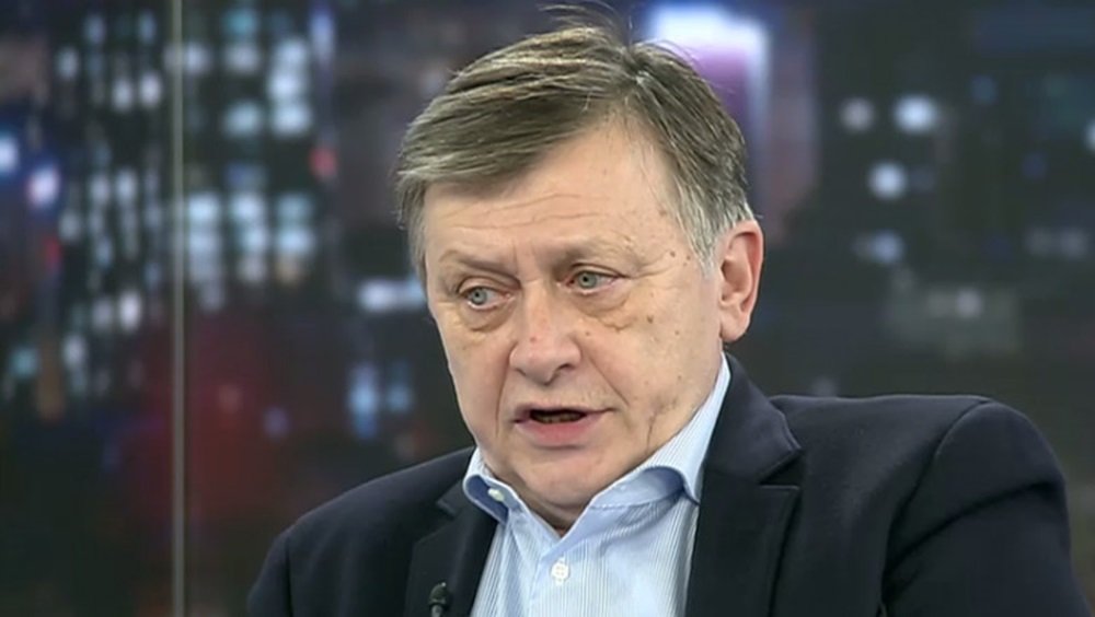 Crin ANTONESCU: „Nicio legătură între mine și SRI. Raporturile mele cu sistemul sunt următoarele…”