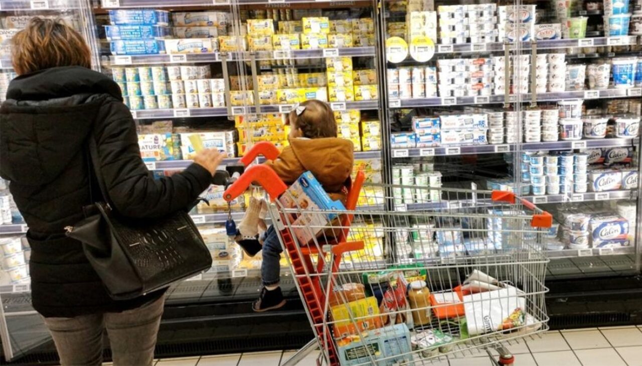 Cele 3 produse care se scumpesc cel mai mult în 2025. Mulți români le consumă zilnic